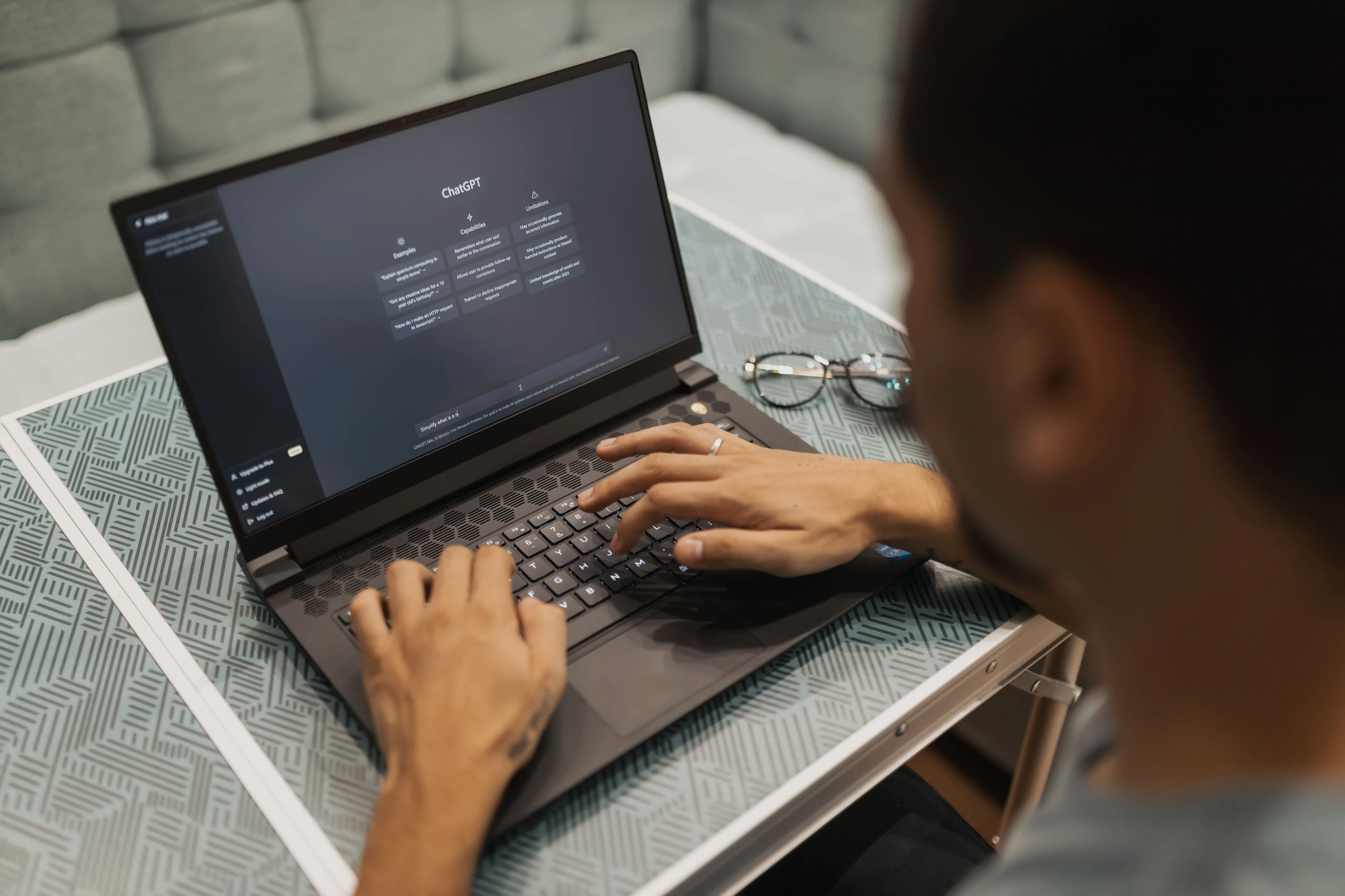 AI-powered advertising campaign planning and performance marketing